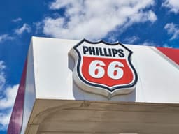 BMO Increases Target Price for Phillips 66 to $170, Up from $159