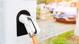 CMBI Selects GEELY AUTO as Preferred Choice, Lowers 2026 NEV Sales Projections