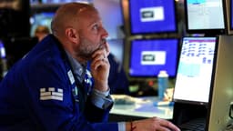 Leading Analyst Mayo Predicts Deregulation Will Ignite Bank M&A Surge: Here Are His Acquisition Picks