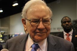 Buffett Steps Down, Ted Wechsler Takes Over $300 Billion Portfolio at Berkshire Hathaway