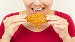 Intensifying Chicken Sandwich Competition in Fast Food Sector