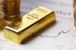 Mixed Performance in US Stocks as Tech Sector Shows Divergence