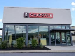 Chipotle Accelerates Innovation Amid Stock Volatility