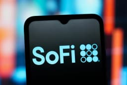Citizens Upgrades SoFi Stock to Outperform with $30 Target