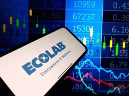 Ecolab Exceeds Q4 Expectations with Strong Outlook