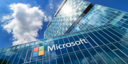 Major US Indices Rise; Carvana's Strong Earnings Capture Attention