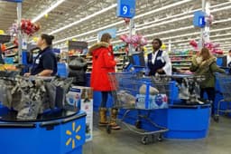 Walmart's Guidance Falls Short of Expectations, Shares Drop