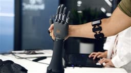 BrainCo Secures RMB2 Billion in Financing with Participation from LENS and HWORLD-S, According to Reports