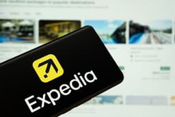 Expedia Group Analyst Changes Stance; Check Out the Top 5 Upgrades for Friday