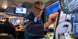 U.S. Futures and Global Markets Show Mixed Results; Pound Declines Following U.K. Inflation Report