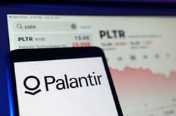 Palantir's Warp Speed Launches To Accelerate US Manufacturing With Advanced AI Integration
