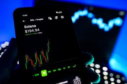 Fidelity Launches Solana ETF, Intensifying Competition for Crypto Yields