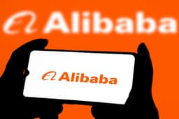 Alibaba's High-Speed Comeback: The AI-Commerce Cocktail Lifting ETF Hopes