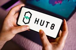 Hut 8 Shares Surge Following Major Data Center Agreement with Fluidstack