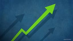 <Midday Update> HSI Rises by 365 Points; HSTI Gains 82 Points; BABA Surges Over 3%; GALAXY ENT, HSBC HOLDINGS, TIANNENG POWER, CALB, NEXTEER Reach Record Highs