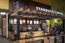 Wendy's Q4 Earnings Decline Amid Challenges