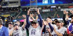 "While AI Stocks Signal Trouble, Insiders at These Well-Known Firms Are Profiting"