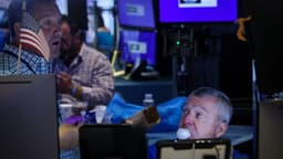 Trump Administration Pressures Credit Card Rate Caps