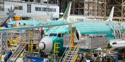 How Hershey, United Airlines, and Others Surpassed AI to Become the New Favorites in the Stock Market